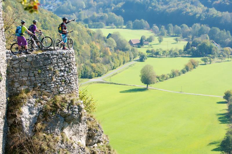 Fahrradfahrer in der Fränkischen Schweiz © by Tourismuszentrale Fränkische Schweiz